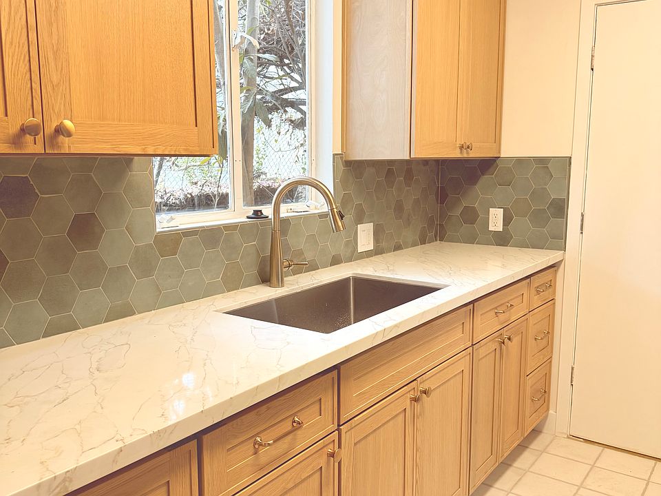 1st image of 3844 Evans St APT 1