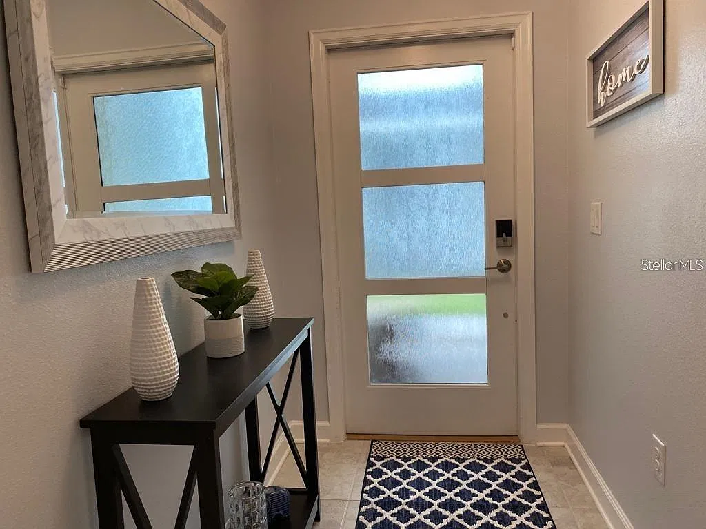 2 bed, 2.0 bath, 1388 sqft, $2,100 — Photo 2