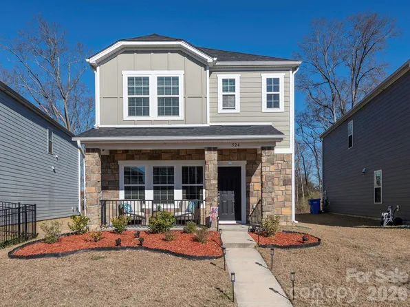 524 Cranford Dr, Pineville, NC 28134