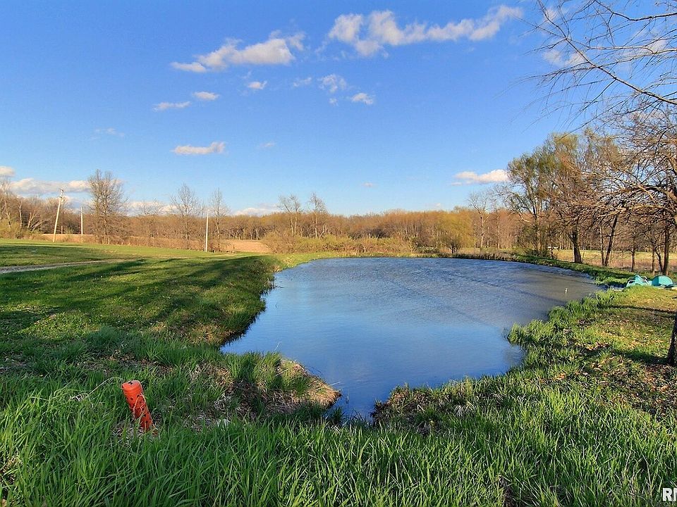 27307 E County Line Rd, Waggoner, IL 62572 Zillow
