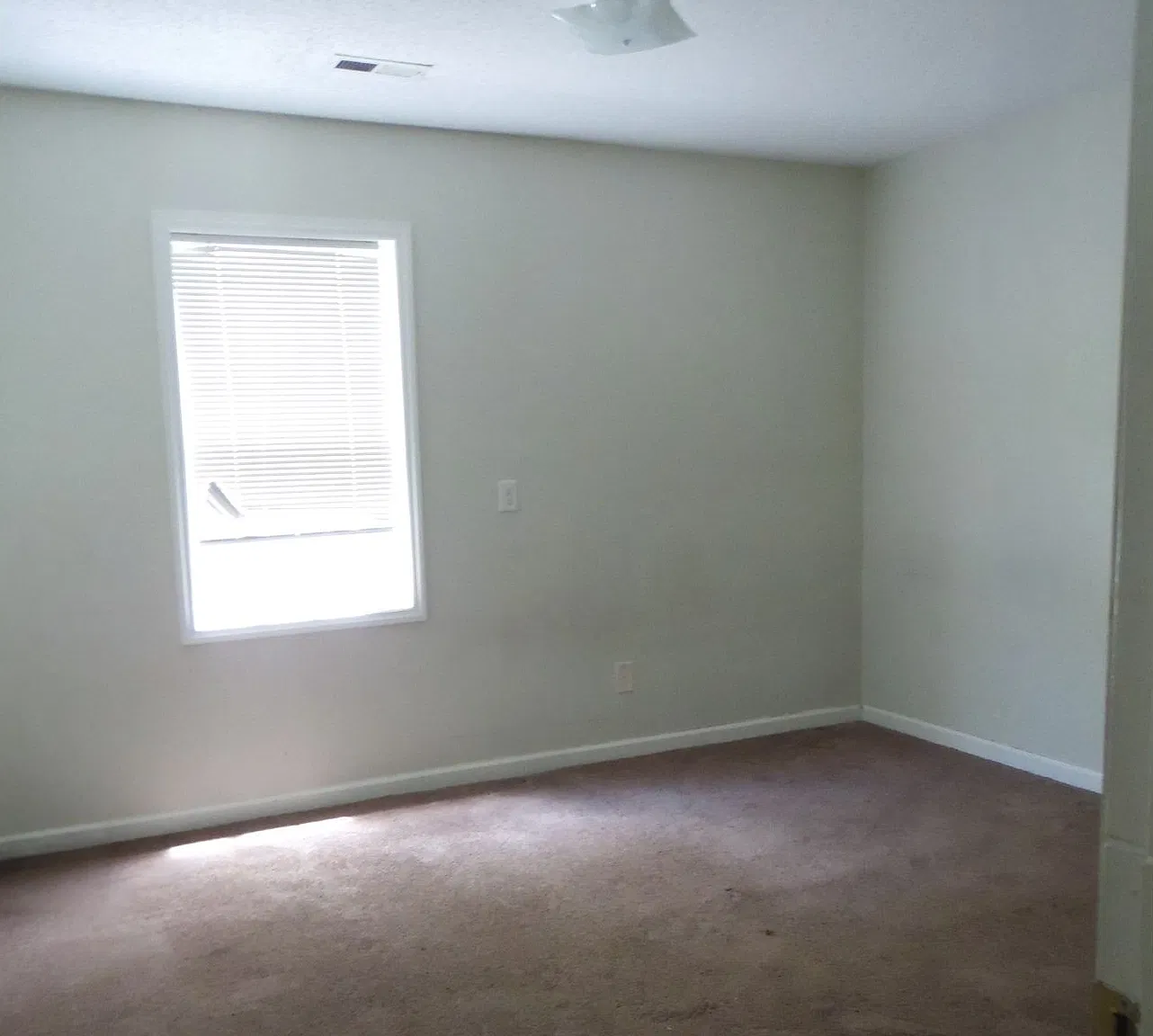 2 bed, 750 sqft, $1,075 — Photo 4