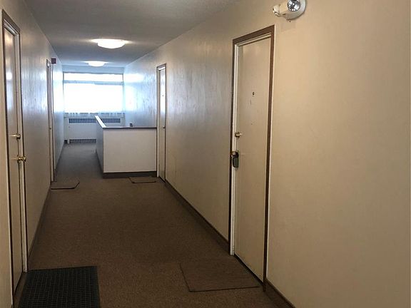 5th image of 1221 Illinois St APT 2C