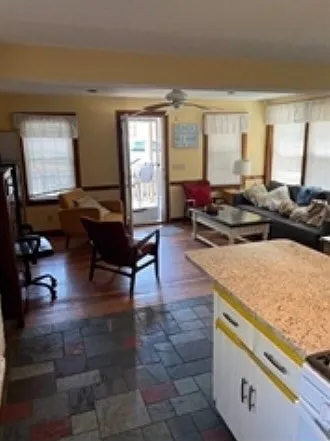 8 Myrtle St #1 — Photo 5