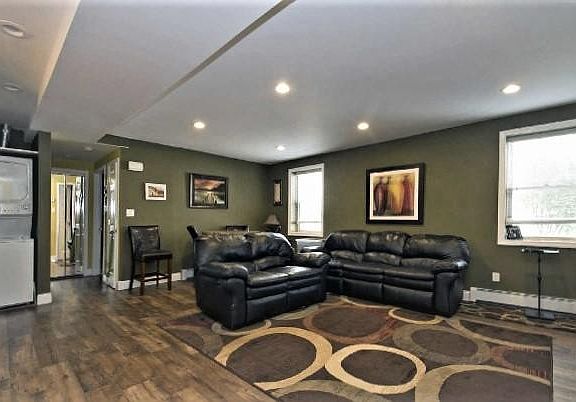 3rd image of 502 Monroe Blvd
