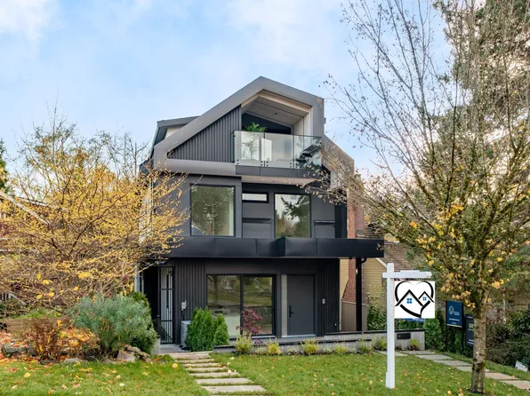 4018 W 21st Ave #2, Vancouver, BC V6S 1H9