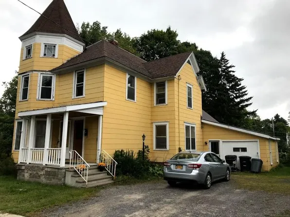7 Elderkin St, Potsdam, NY 13676