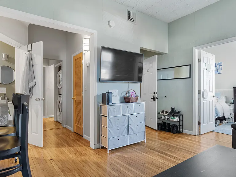 82 Hawley St #1H — Photo 7