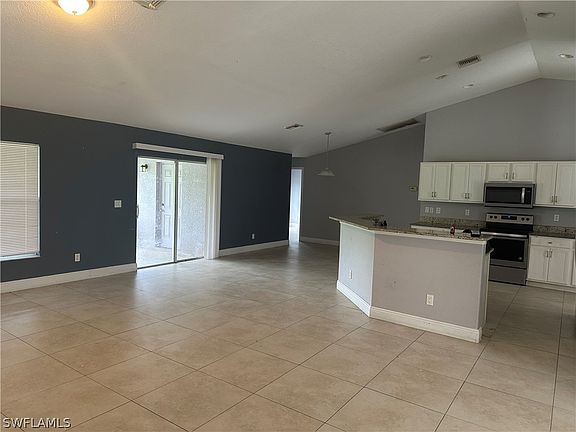 4th image of 918 McArthur Ave