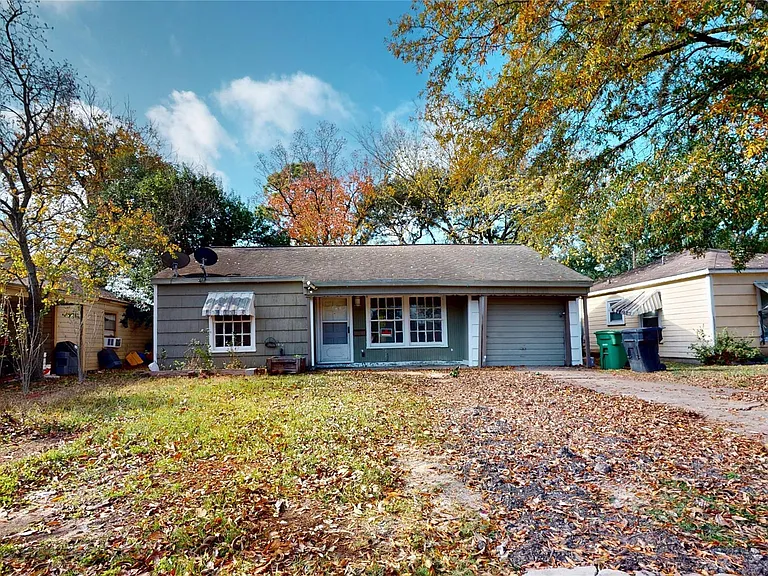 3826 Landa Ln — Photo 1