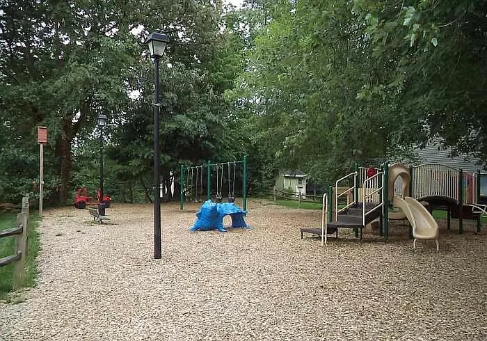 937 Marine Dr — Photo 28