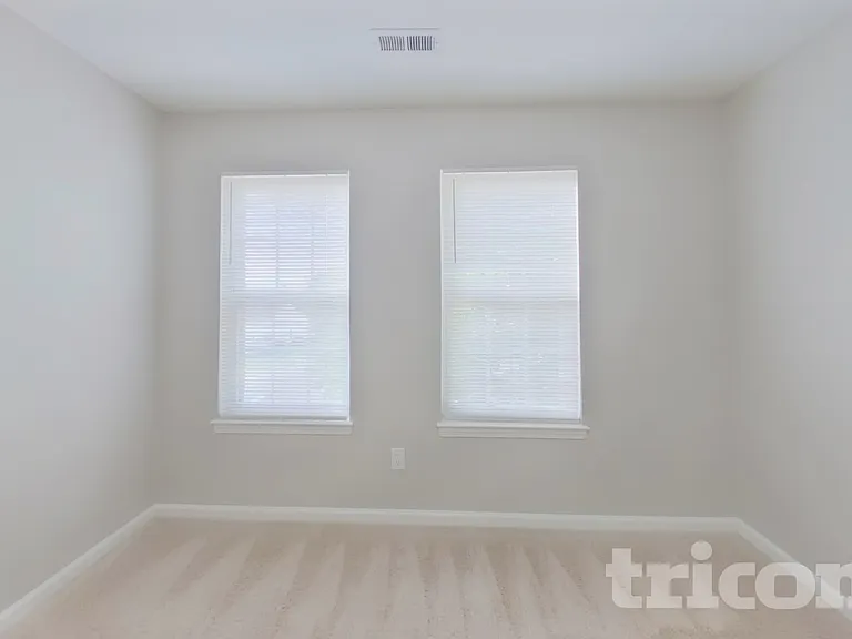 6902 Fenwick Dr — Photo 15