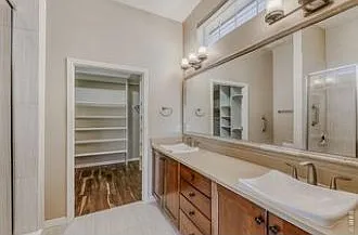 2 bed, 3642 sqft, $3,195 — Photo 4