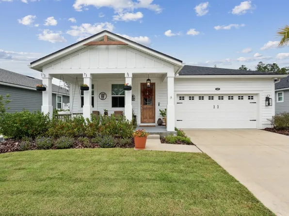 247 Sawgrass Dr, Yulee, FL 32097
