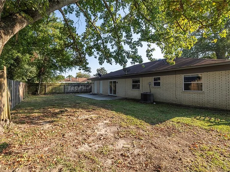 128 Dijon Dr — Photo 17