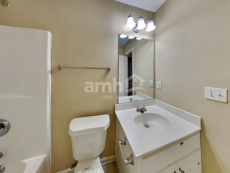 447 The Gables Dr — Photo 18