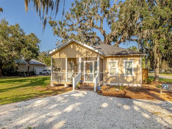 214 Clarke St, Darien, GA 31305
