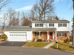 10 Brewster Rd, Monroe, NY 10950