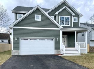 18 4th St, Brick, NJ 08724