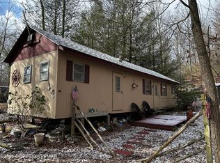 255 Buck Fever Trl, Scotrun, PA 18355