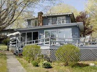 1253 W Gull Lake Dr, Richland, MI 49083