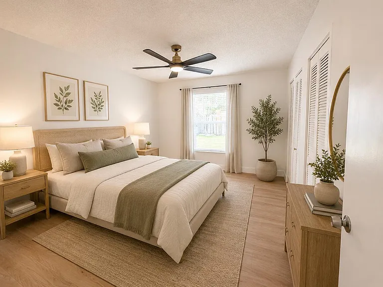6249 Foster St — Photo 4