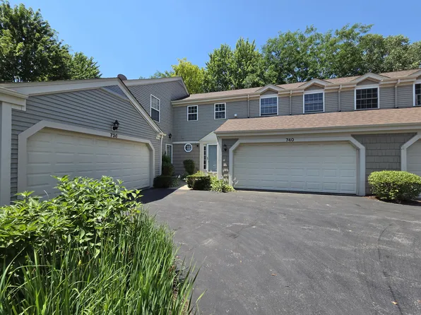 740 Village Cir, Marengo, IL 60152