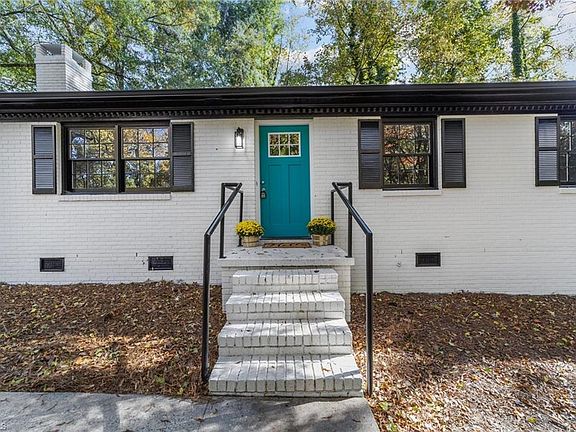 2nd image of 3806 Martin Ave