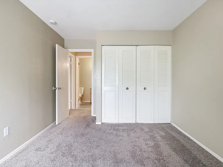 Miracle Manor Apartments — Photo 12
