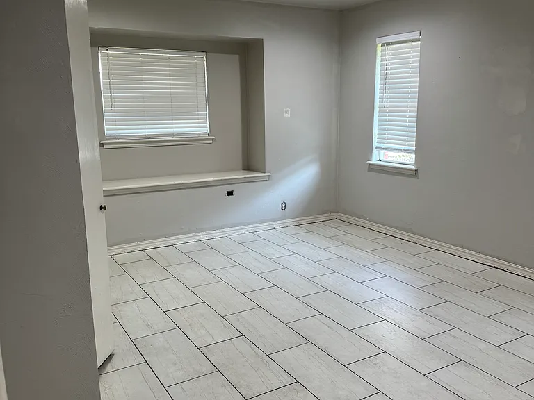 5907 N Tulsa Ave — Photo 3