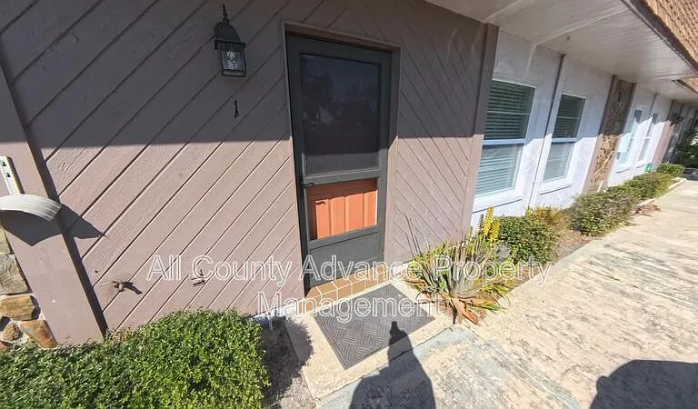 6189 Chesham Dr #1 — Photo 11