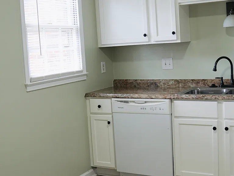 4912 Seabrook Ct — Photo 15