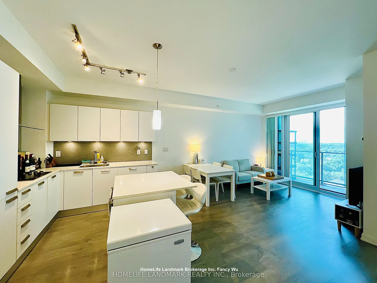 1 bed, $2,399 — Photo 2