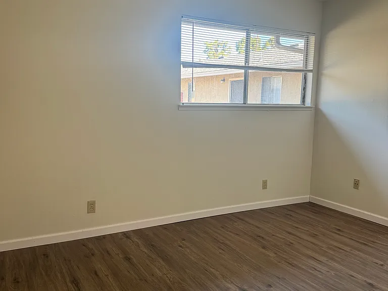 2295 Latham St #3 — Photo 8
