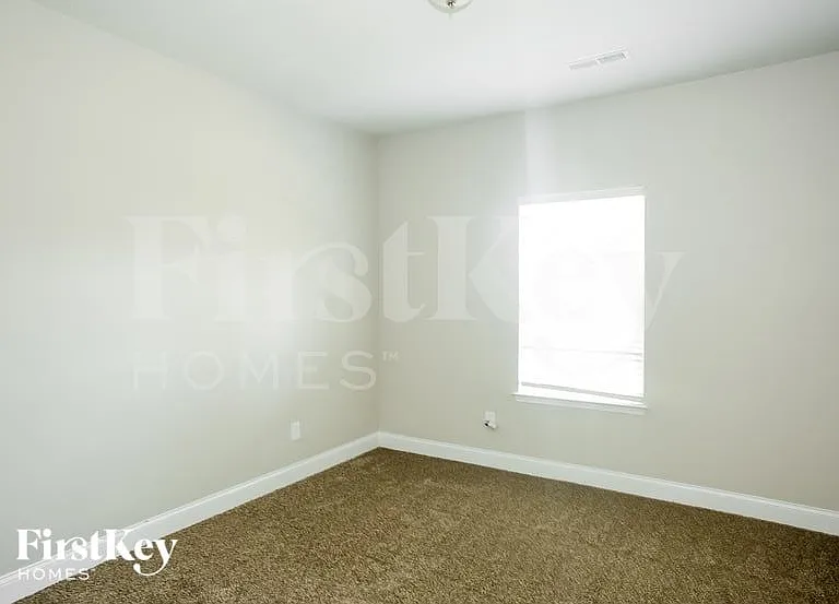 6991 Collinwood Ln — Photo 7
