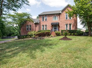 910 Riverbend Rd, Nashville, TN 37221