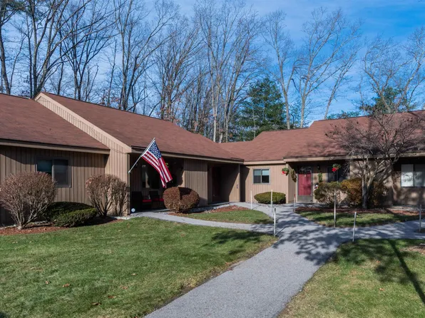 5 Essex Green Court, Merrimack, NH 03054