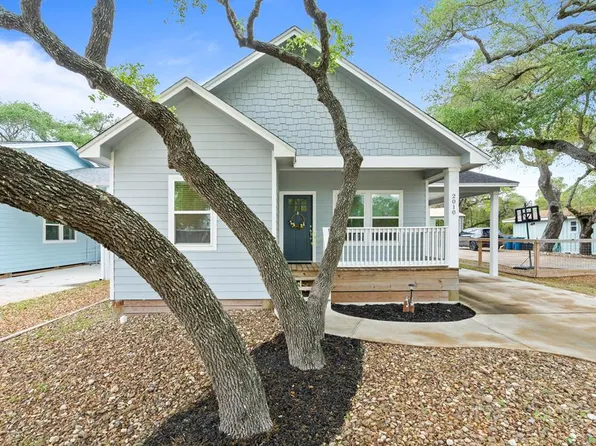 2010 Tule Park Dr, Rockport, TX 78382