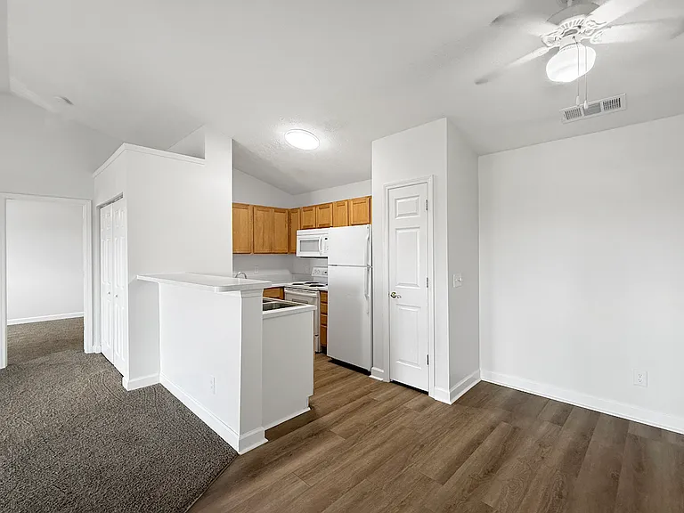Cross Lake Apartments — Photo 101