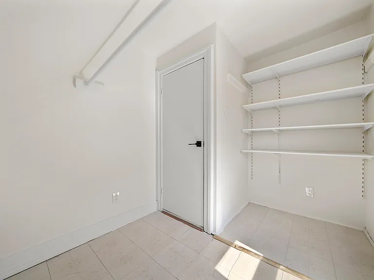 8 Cooper Pl #3 — Photo 11
