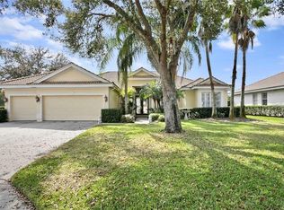 18004 Forest Retreat Ln, Tampa, FL 33647