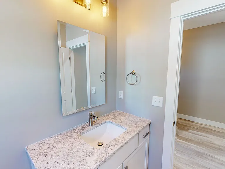 1003 E Maple Ave — Photo 11