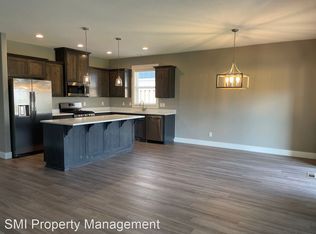 801 Covey Run St, Independence, OR 97351