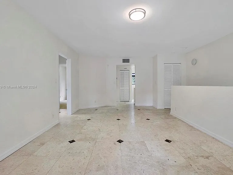119 Gardens Dr #203 — Photo 2