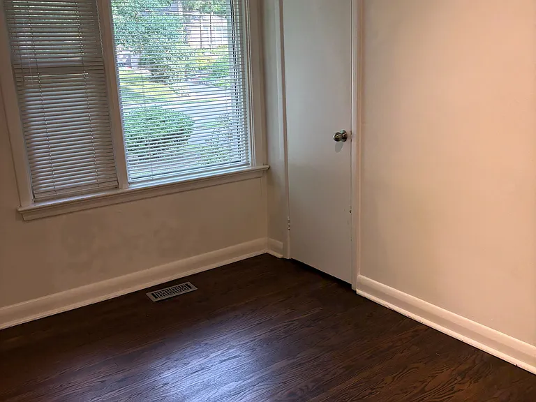 2067 Devon Rd — Photo 15