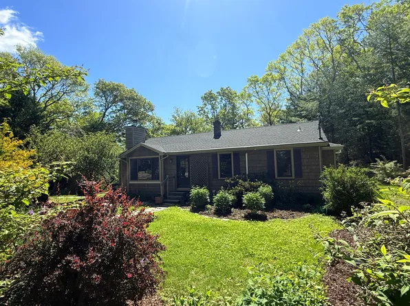 49 Arbutus Trl, Charlestown, RI 02813