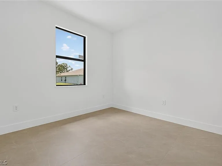 208 Pembroke St — Photo 14