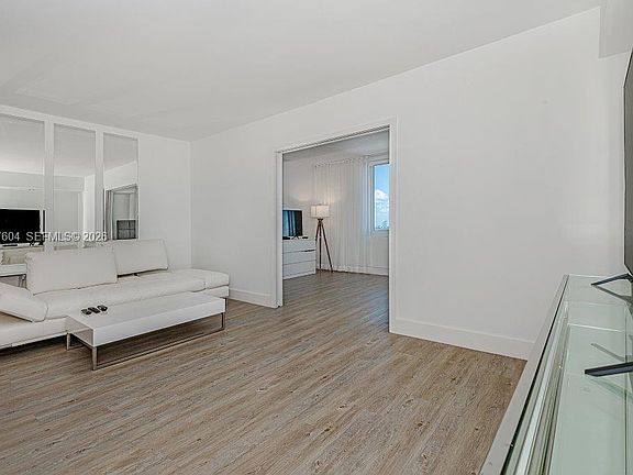 5th image of 2301 Collins Ave APT 1528