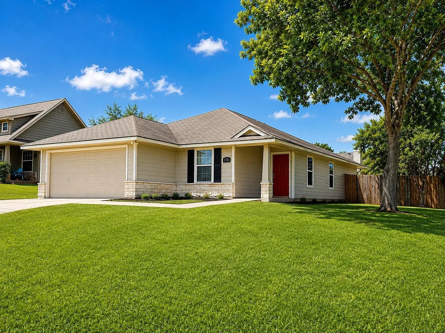 4 bed, 2.0 bath, 1483 sqft, $1,900 — Photo 1