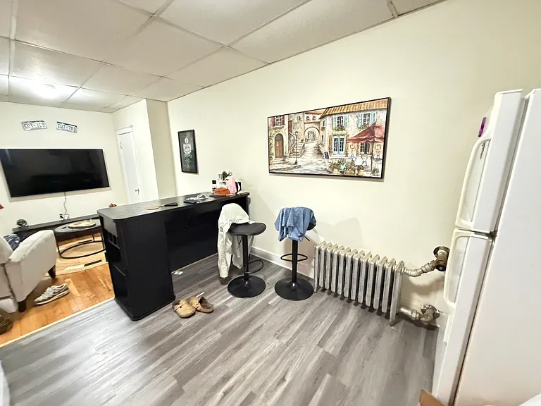 60 Chiswick Rd #29 — Photo 4