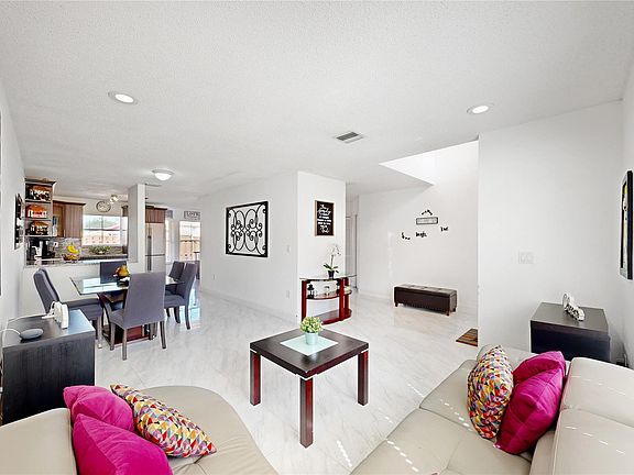 3rd image of 241 W Forest Oak Circle